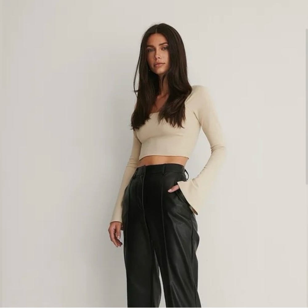 Na-Kd XS Beige/Cream Crop Top Square Neck Trumpet Bell Sleeve